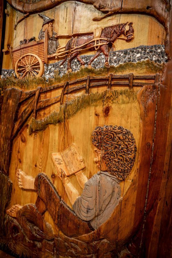 The Hobbit House, Fantasy Comes Home! Russellville Exteriör bild
